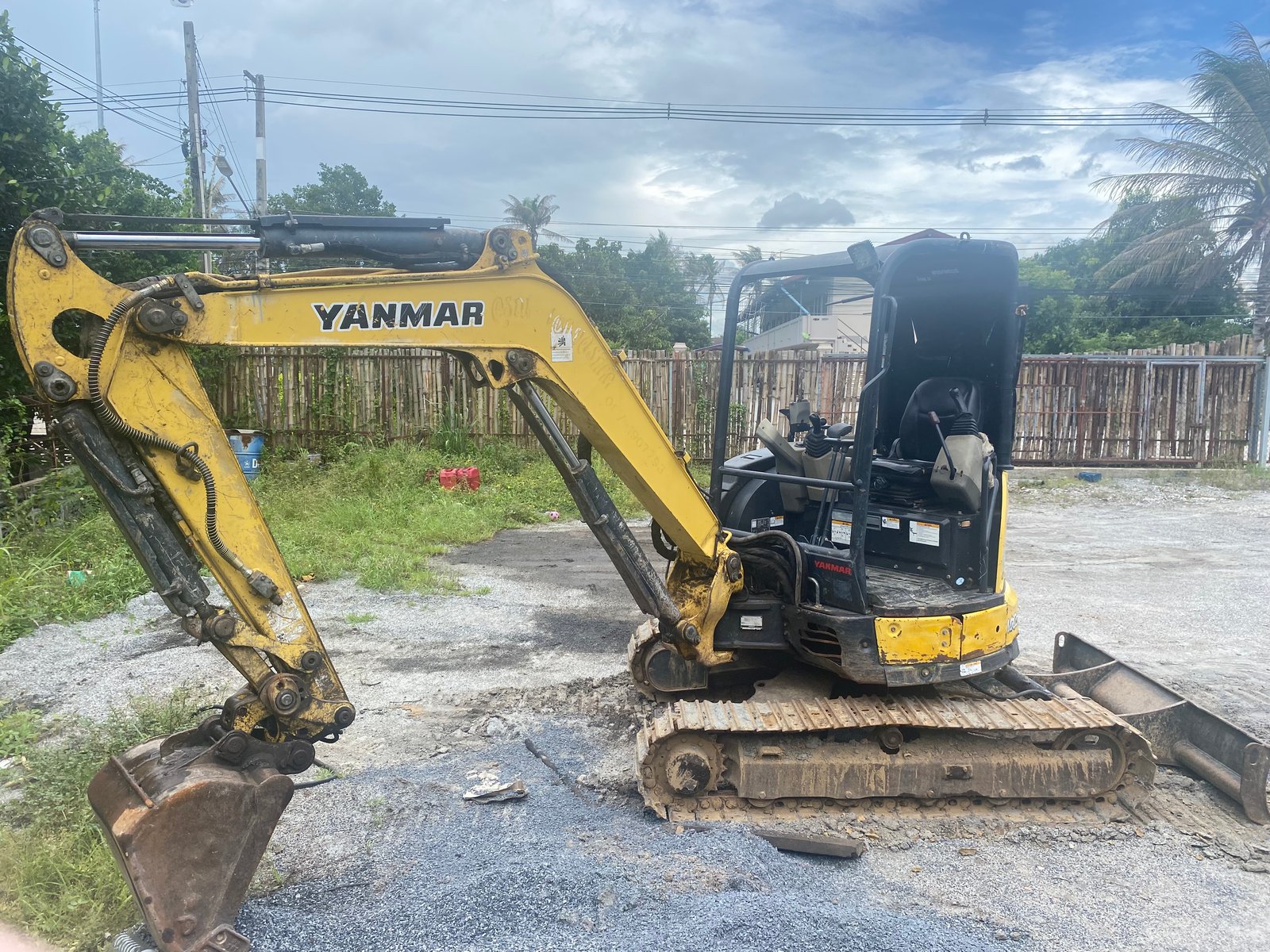 Yanmar vio35 มีเล่มทะเบียน