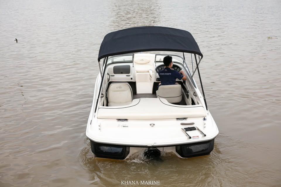 2004 Monterey 180 Edge | MerCruiser 3.0L