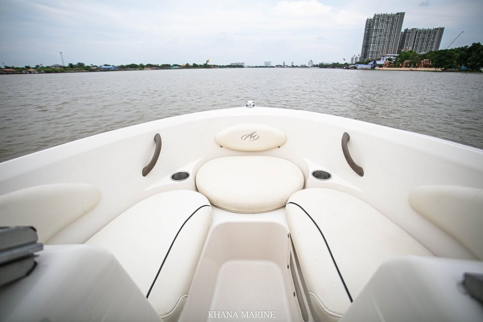 2004 Monterey 180 Edge | MerCruiser 3.0L 2004 Monterey 180 Edge | MerCruiser 3.0L