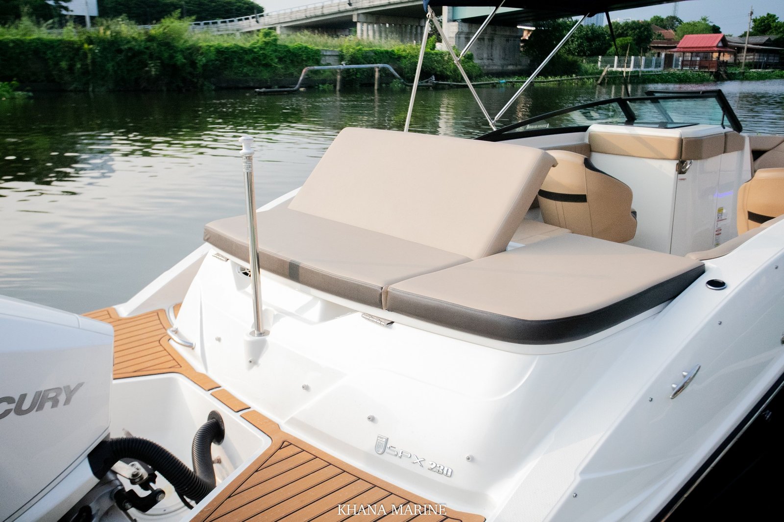 2019 Sea Ray SPX 230 Outboard | Mercury 200HP Fourstroke 2019 Sea Ray SPX 230 Outboard | Mercury 200HP Fourstroke