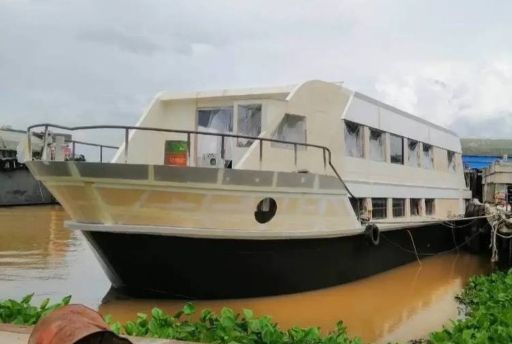 ขายเรือเหล็ก 3 ชั้น เหมาะสำหรับท่องเที่ยว ทำเป็นเรือเฟอรี่ ขายเรือเหล็ก 3 ชั้น เหมาะสำหรับท่องเที่ยว ทำเป็นเรือเฟอรี่