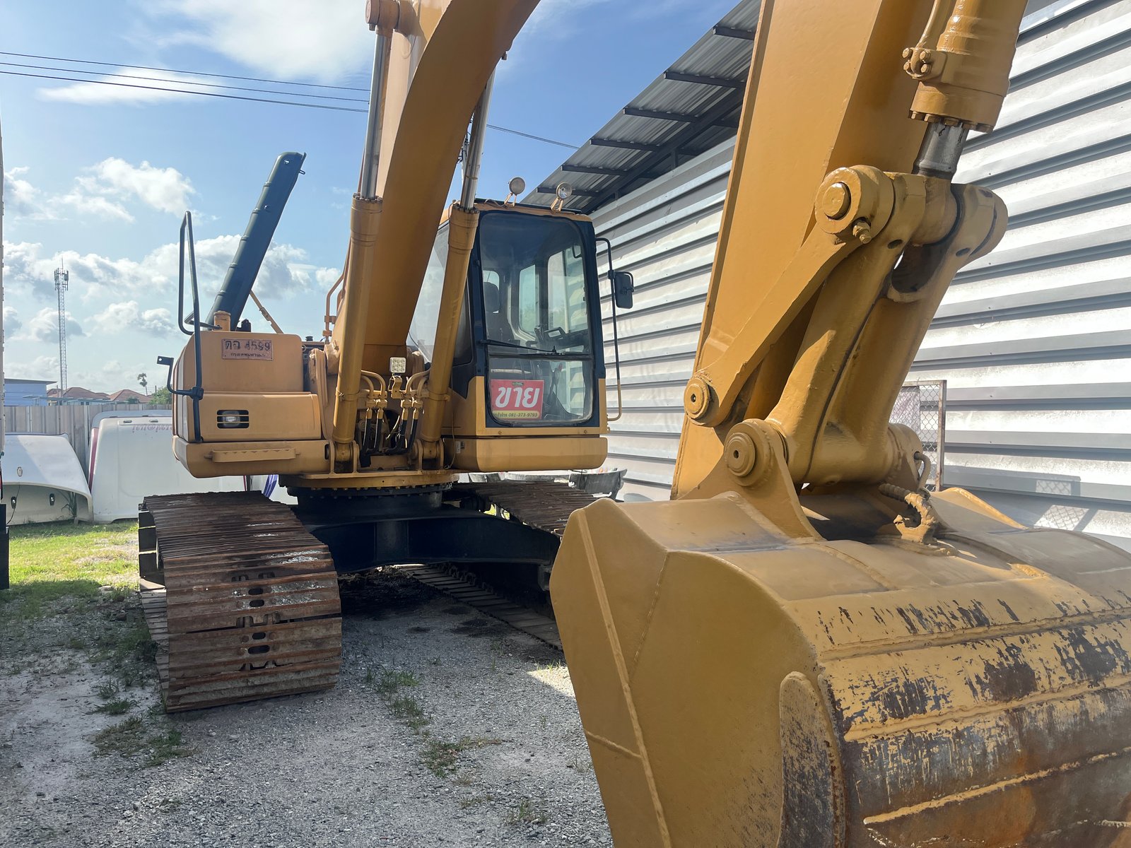รถแบ็คโฮ KOMATSU PC200 รุ่น 7 ปี 48 (4599) รถแบ็คโฮ KOMATSU PC200 รุ่น 7 ปี 48 (4599)