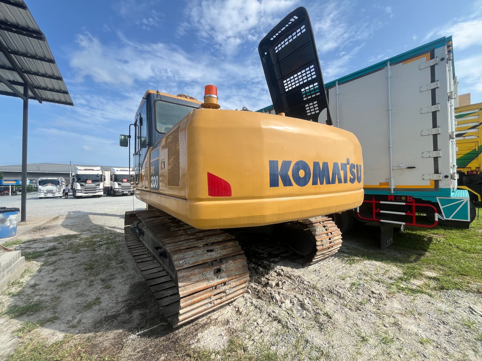 รถแบ็คโฮ KOMATSU PC200 รุ่น 7 ปี 48 (4599) รถแบ็คโฮ KOMATSU PC200 รุ่น 7 ปี 48 (4599)