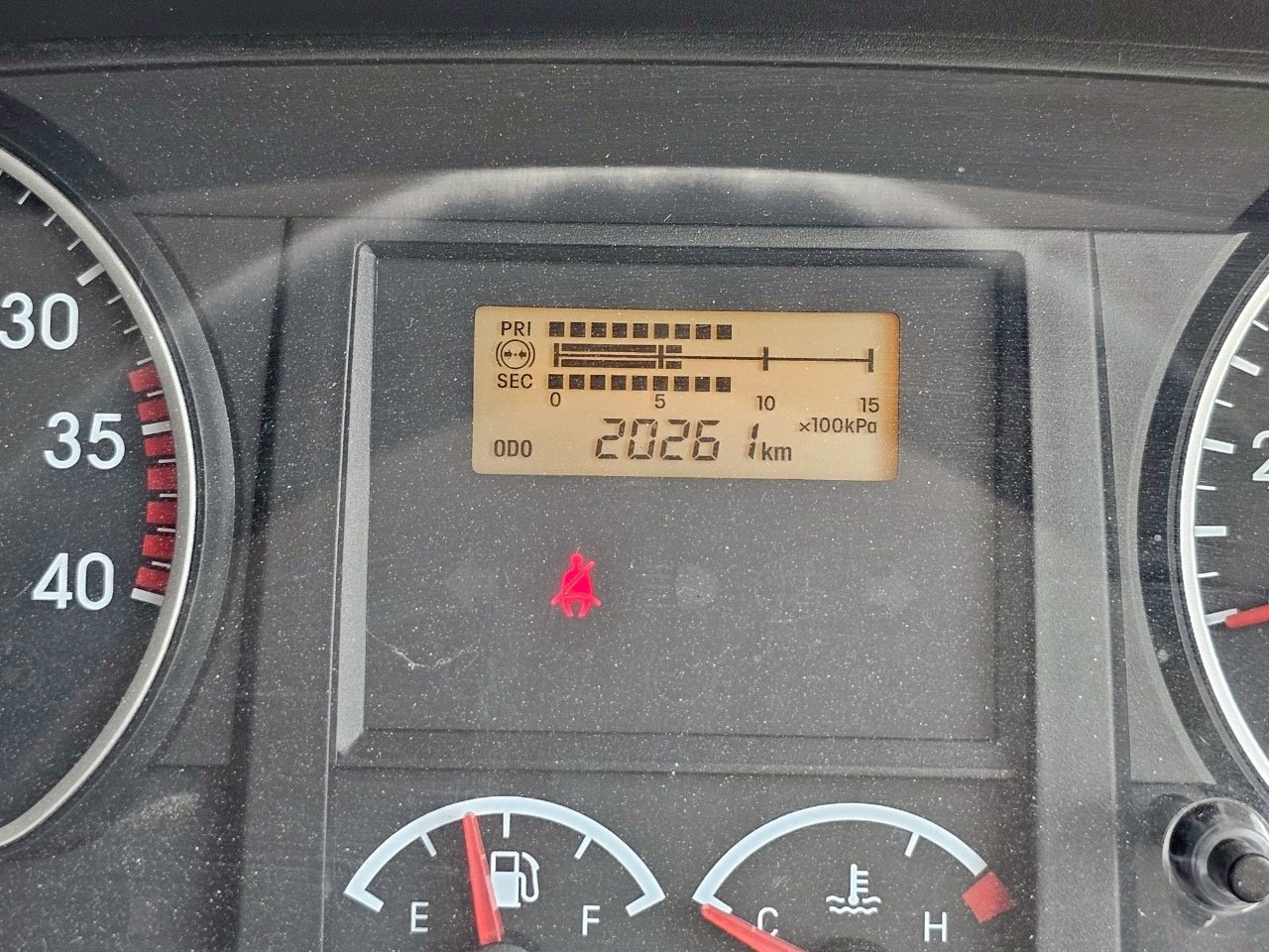 หกล้อคอกสูง ISUZU FRR 210แรง ปี 65 (1694)
