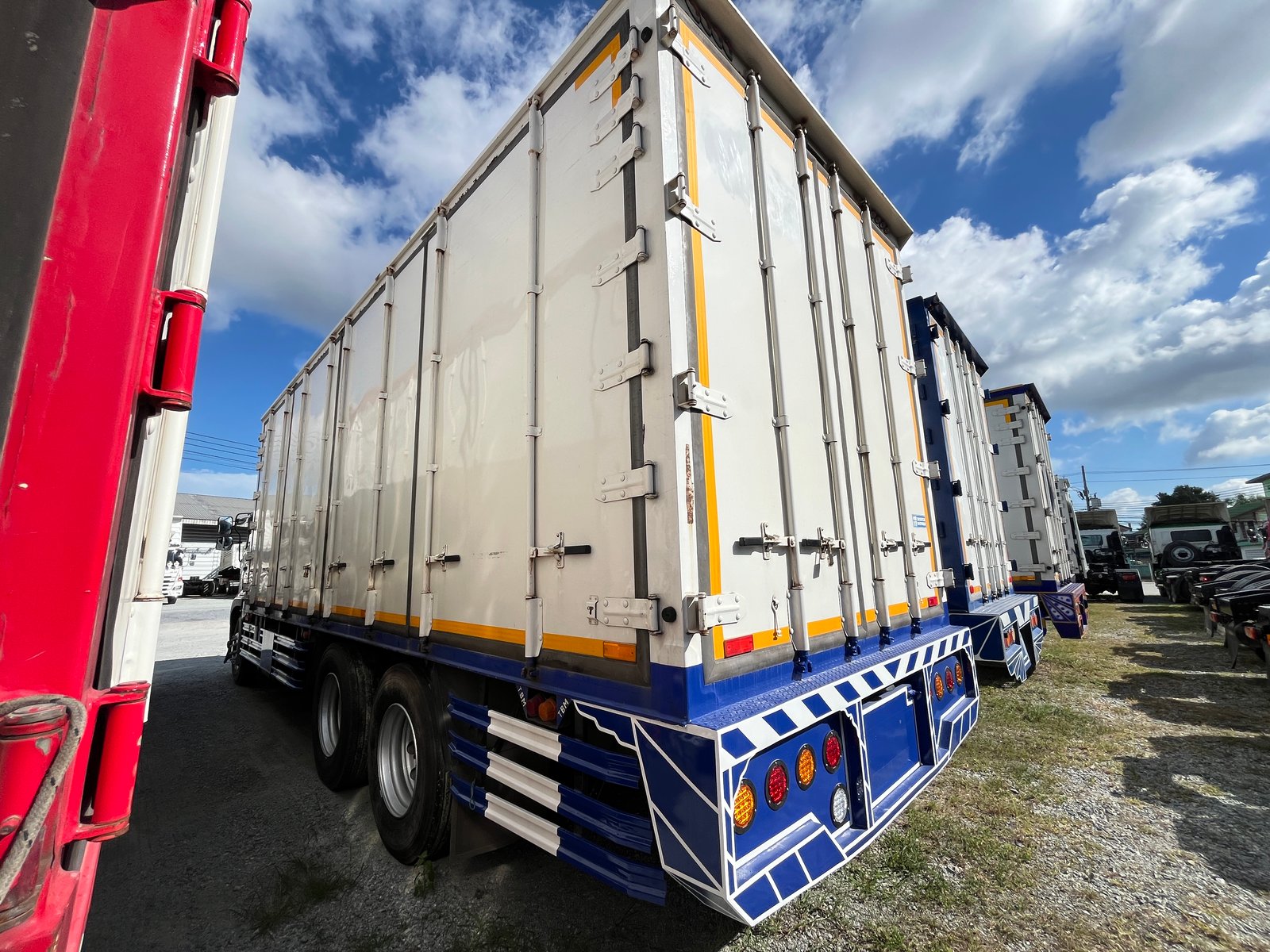 สิบล้อตู้สิบบาน HINO FL8J 260แรง ปี 65 (9027)