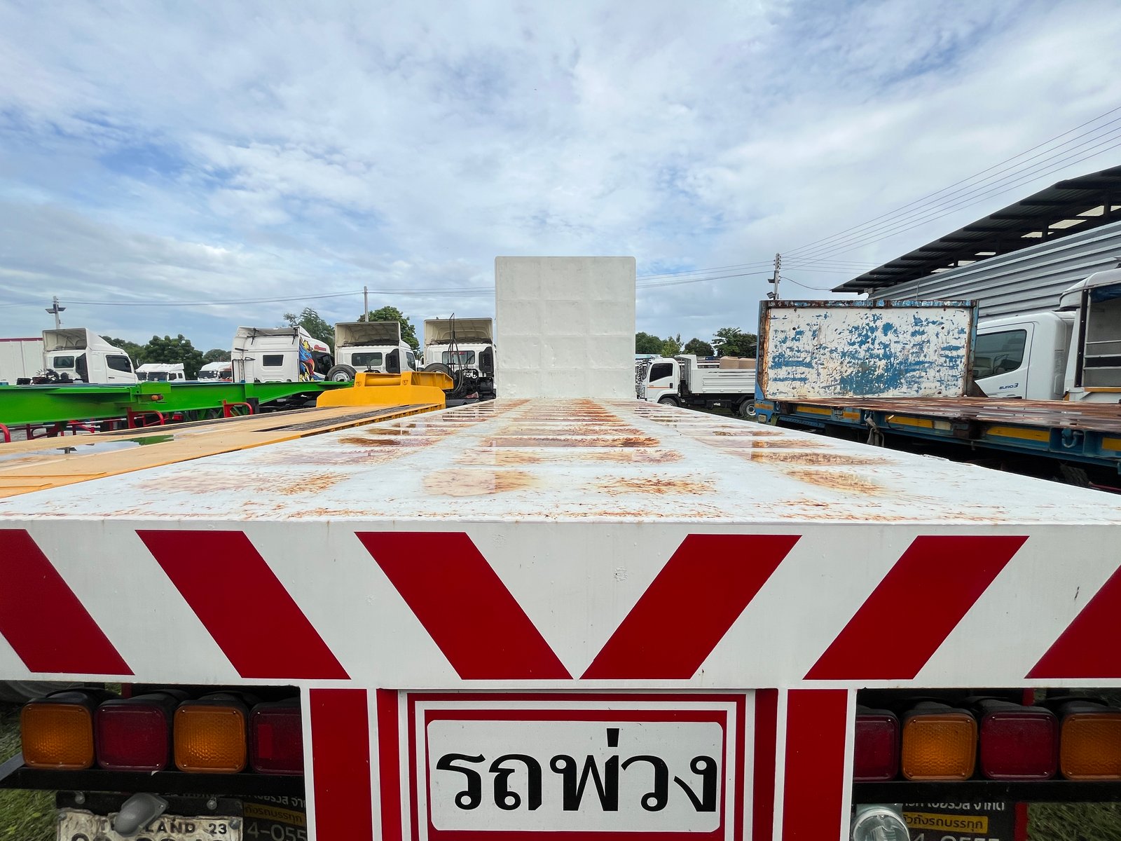 หางพ่วงพื้นเรียบ สามเพลา อู่ SSK ปี 60 (3648)