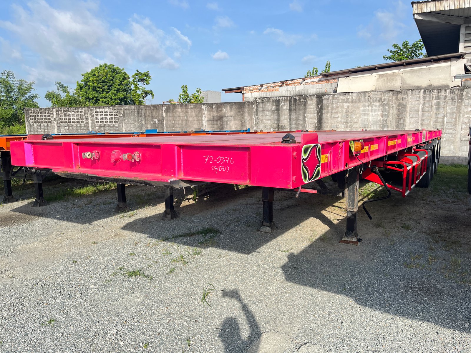 หางพื้นเรียบ สามเพลา อู่ดังเดอะซัน ปี 65 (0367) หางพื้นเรียบ สามเพลา อู่ดังเดอะซัน ปี 65 (0367)