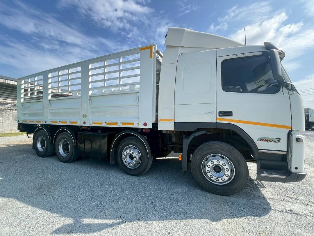 สิบสองล้อคอก VOLVO FM 440 แรง ปี 2556 (2890) สิบสองล้อคอก VOLVO FM 440 แรง ปี 2556 (2890)