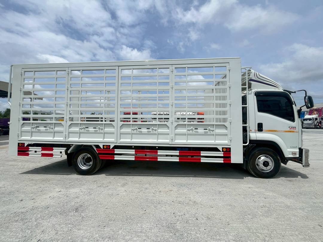 หกล้อคอกสูง ISUZU FRR 210แรง ปี 65 (1694)