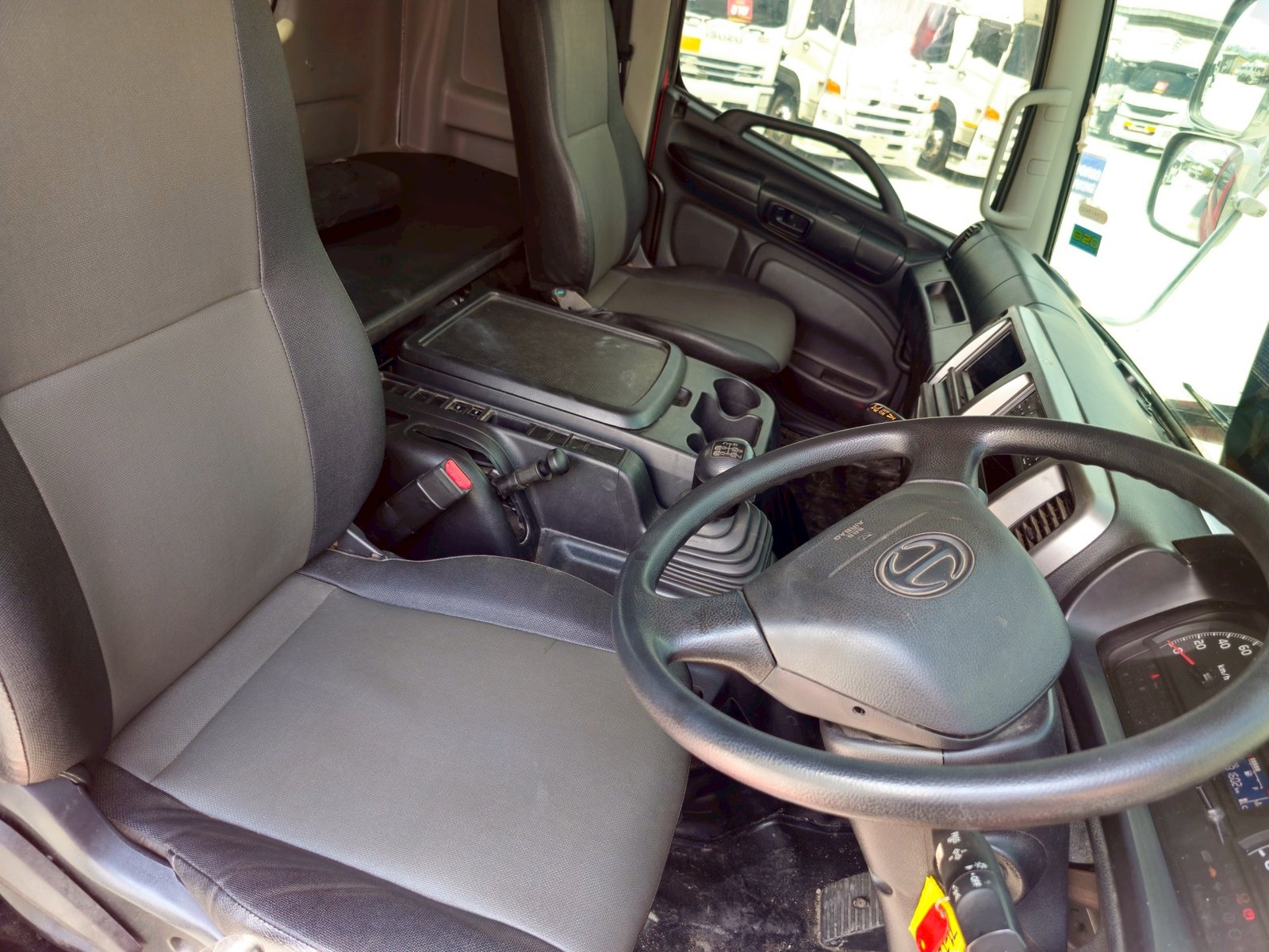 สิบสองล้อหัวลาก HINO FM1A 344แรง ปี 66 (1246) สิบสองล้อหัวลาก HINO FM1A 344แรง ปี 66 (1246)