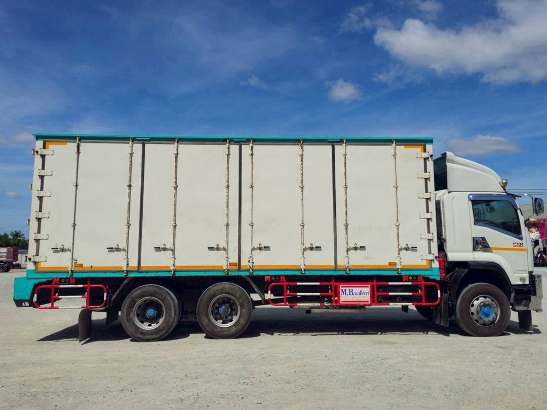 สิบล้อตู้สิบบาน ISUZU FVM 300แรง ปี 62 (0634)