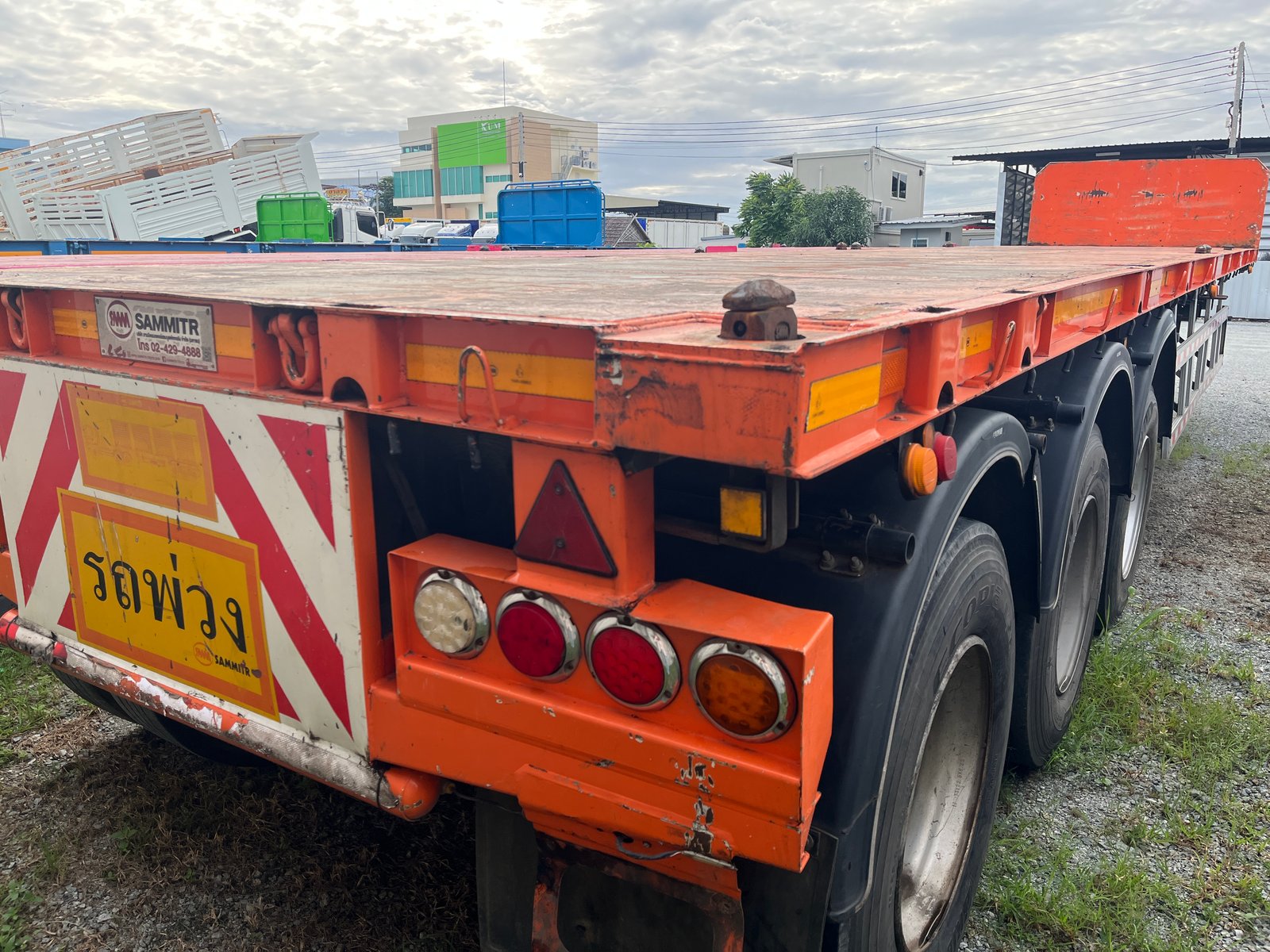หางพื้นเรียบ สามเพลา อู่สามมิตร ปี 65 (6080) หางพื้นเรียบ สามเพลา อู่สามมิตร ปี 65 (6080)