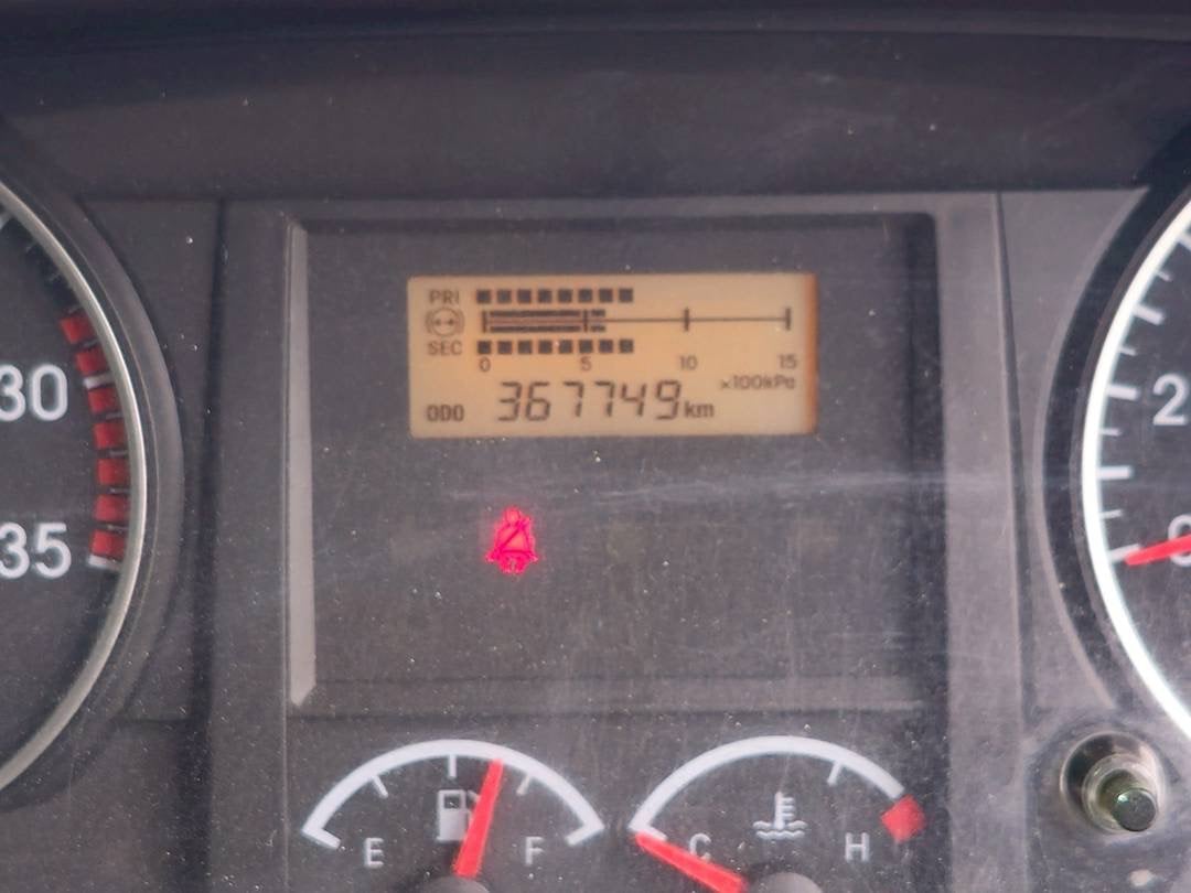 หกล้อตู้สิบบานมีลิฟท์ท้าย ISUZU FTR 240แรง ปี 64 (5105)