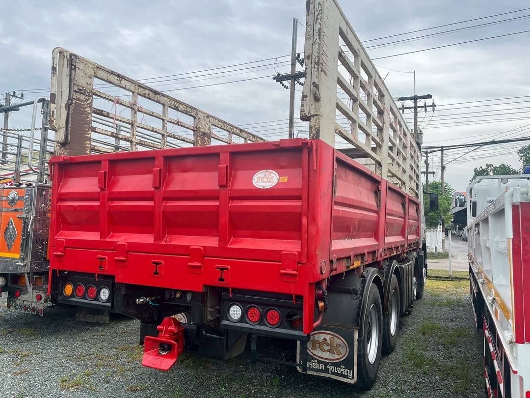 สิบสองล้อคอก VOLVO FM 440แรง ปี 56 (2890) สิบสองล้อคอก VOLVO FM 440แรง ปี 56 (2890)