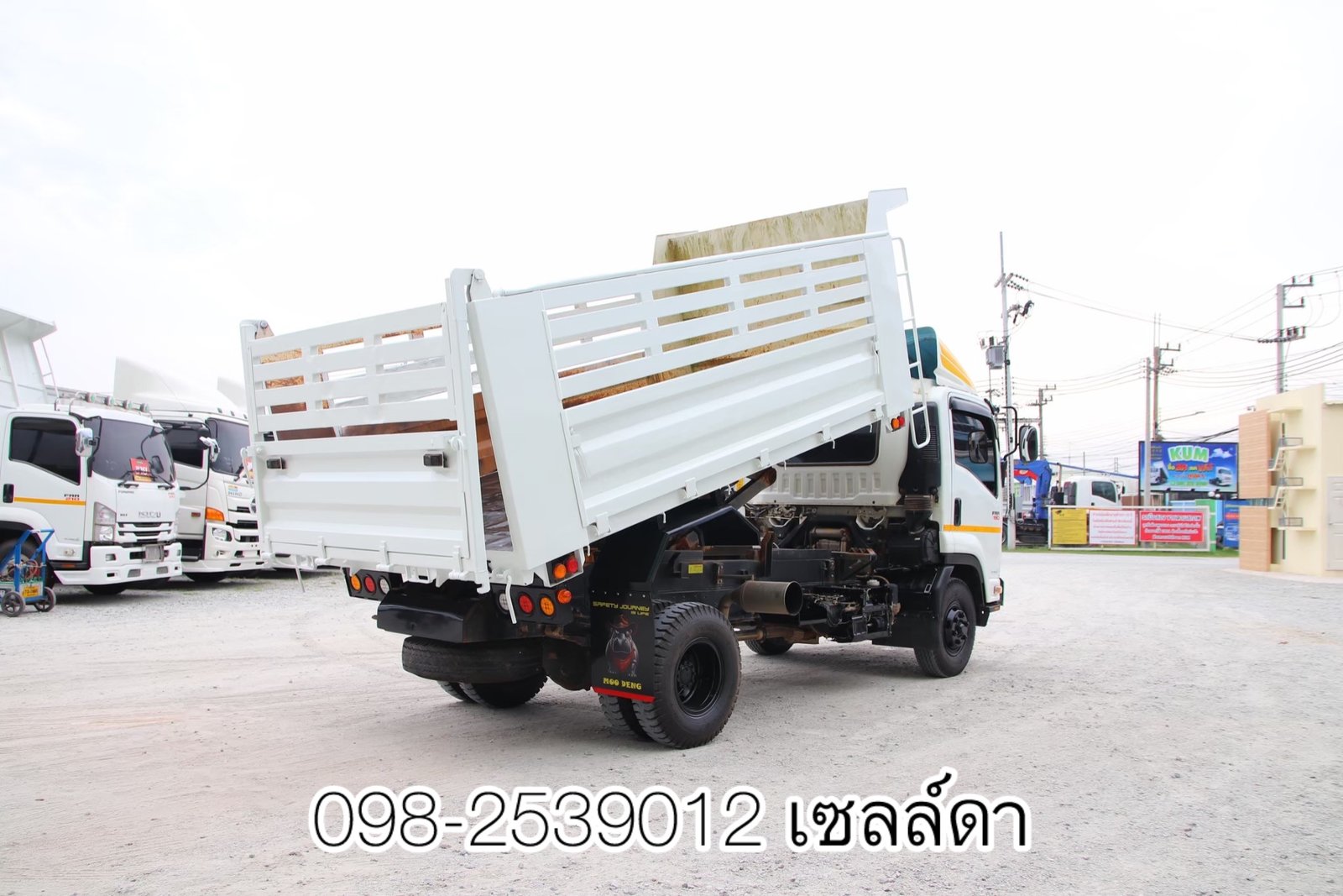 0522 หกล้อดั้มพ์ (0522)
ISUZU FRR 190 แรง ปี 2565
ยาว 3.9 สูง 1.2 กว้าง 2.2