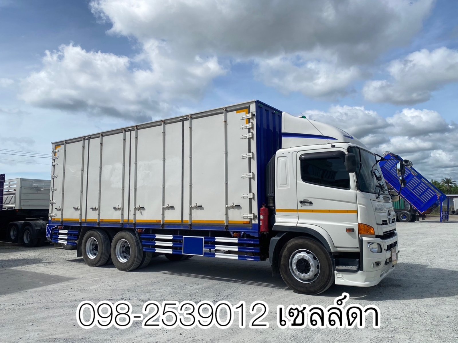 สิบล้อตู้สิบบาน HINO FL8J 260 แรง ปี 2565(9027) สิบล้อตู้สิบบาน HINO FL8J 260 แรง ปี 2565(9027)