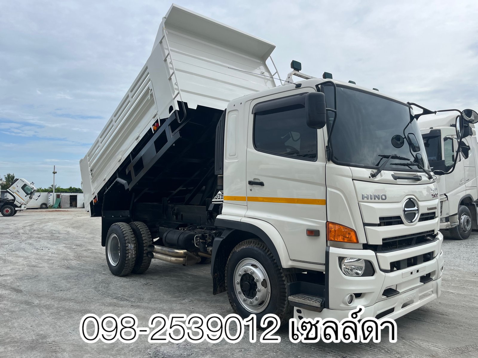 หกล้อดั้มพ์ HINO FG8J 240 แรง ปี 2566(5856) หกล้อดั้มพ์ HINO FG8J 240 แรง ปี 2566(5856)