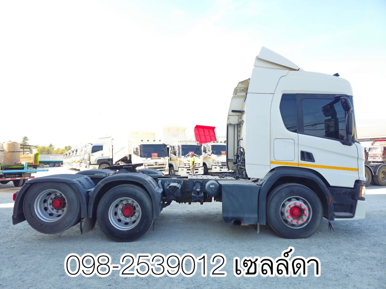 ราคาสุดพิเศษ สิบล้อหัวลาก SCANIA(7781) ราคาสุดพิเศษ สิบล้อหัวลาก SCANIA(7781)