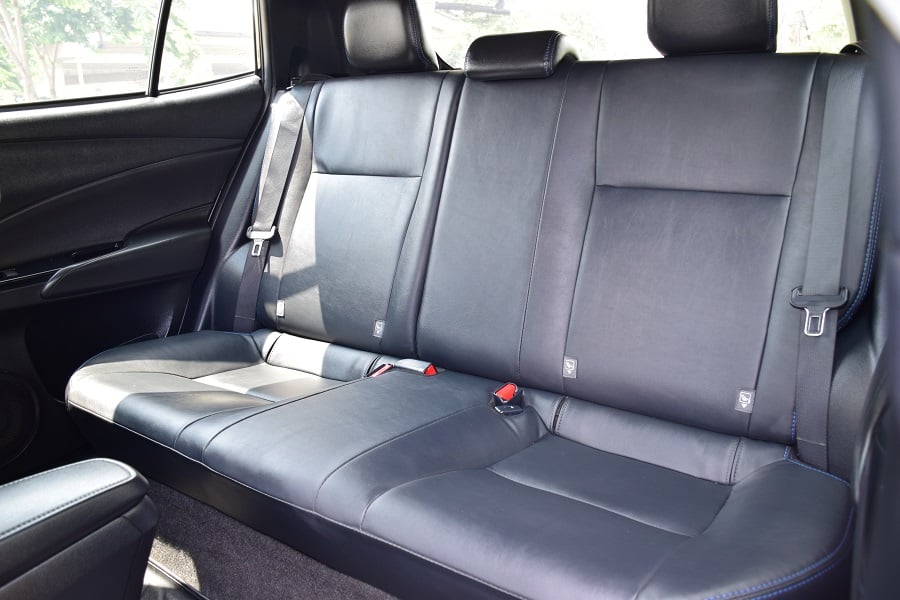 ฟรีดาวน์ TOYOTA YARIS 1.2 สปอรต์ปี2022 รถสวยมือเดียว เกียร์ออโต้ แอร์ดิจิต๊อล เบาะหนังแท้ พวงมาลัยมัลติ จอทัสกรีน CD MP3 ABS USB AIRBAG ชุดแต่งรอบคัน ขับดีมาก ประหยัดน้ำมัน ถุงลมนิรภัย 10 ใบ ล้อแม็กกล้องหลัง โทร 0957401229 ไอดีไลน์ UTBP