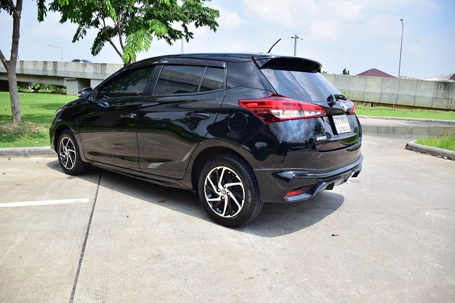 ฟรีดาวน์ TOYOTA YARIS 1.2 สปอรต์ปี2022 รถสวยมือเดียว เกียร์ออโต้ แอร์ดิจิต๊อล เบาะหนังแท้ พวงมาลัยมัลติ จอทัสกรีน CD MP3 ABS USB AIRBAG ชุดแต่งรอบคัน ขับดีมาก ประหยัดน้ำมัน ถุงลมนิรภัย 10 ใบ ล้อแม็กกล้องหลัง โทร 0957401229 ไอดีไลน์ UTBP
