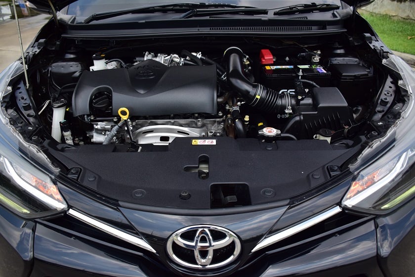 ฟรีดาวน์ TOYOTA YARIS 1.2 สปอรต์ปี2022 รถสวยมือเดียว เกียร์ออโต้ แอร์ดิจิต๊อล เบาะหนังแท้ พวงมาลัยมัลติ จอทัสกรีน CD MP3 ABS USB AIRBAG ชุดแต่งรอบคัน ขับดีมาก ประหยัดน้ำมัน ถุงลมนิรภัย 10 ใบ ล้อแม็กกล้องหลัง โทร 0957401229 ไอดีไลน์ UTBP