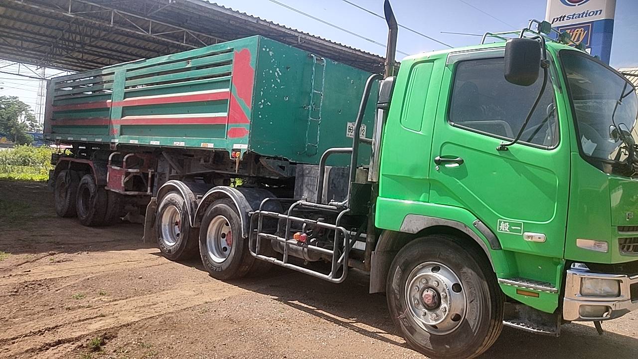 FUSO หัวลากสิบล้อ มิสซู ฟูโซ 260 แรง ปี 51 ปั้มสาย
หัวพร้อม หาง เซมิ ดั้มพ์ ส.ซุยชัย ยาว 8 เมตร