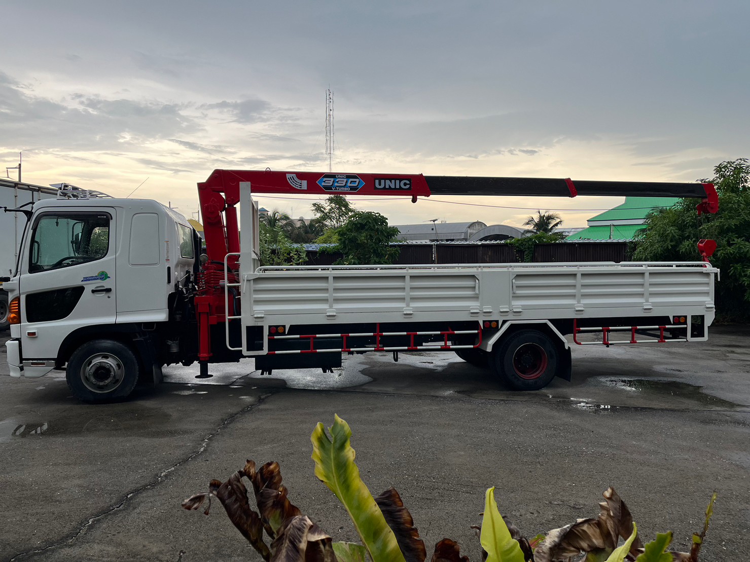 ฮีโน่6ล้อกะบะติดเครนยูนิค3ตัน3ปอก ฮีโน่6ล้อกะบะติดเครนยูนิค3ตัน3ปอก