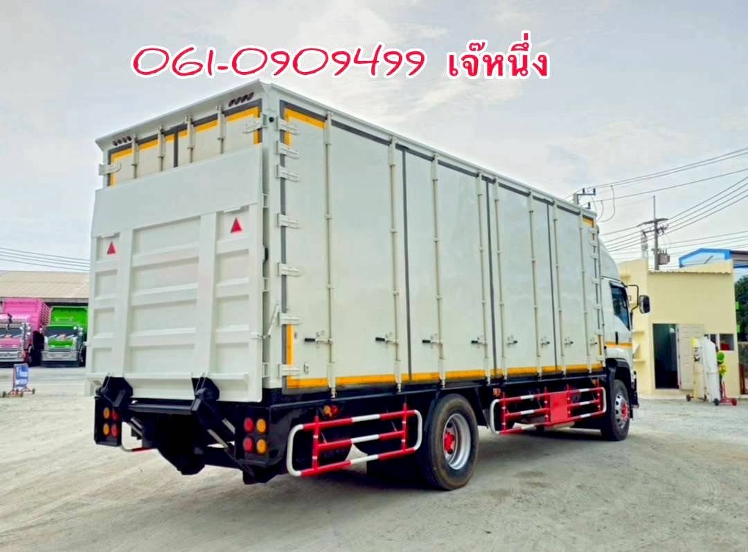 หกล้อตู้สิบบาน Isuzu Ftr 240 แรงม้า ปี 2564 (5105)