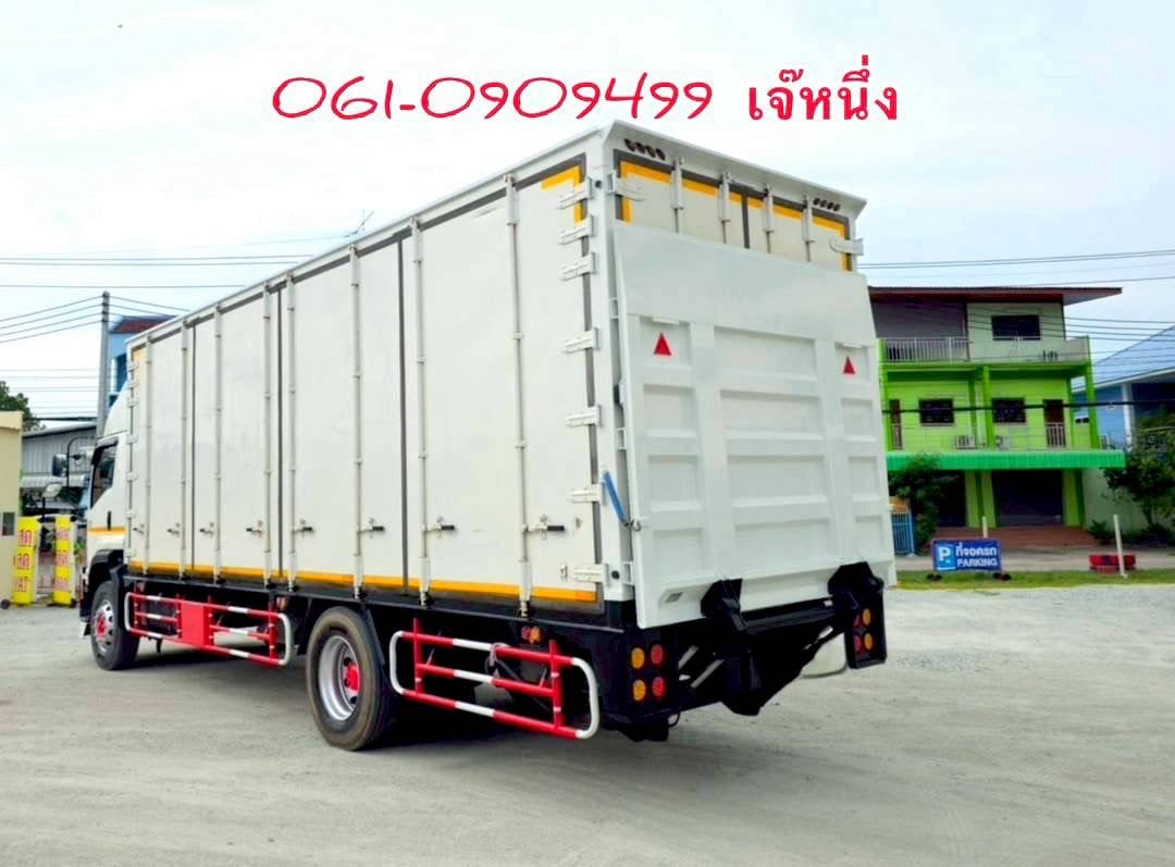 หกล้อตู้สิบบาน Isuzu Ftr 240 แรงม้า ปี 2564 (5105)