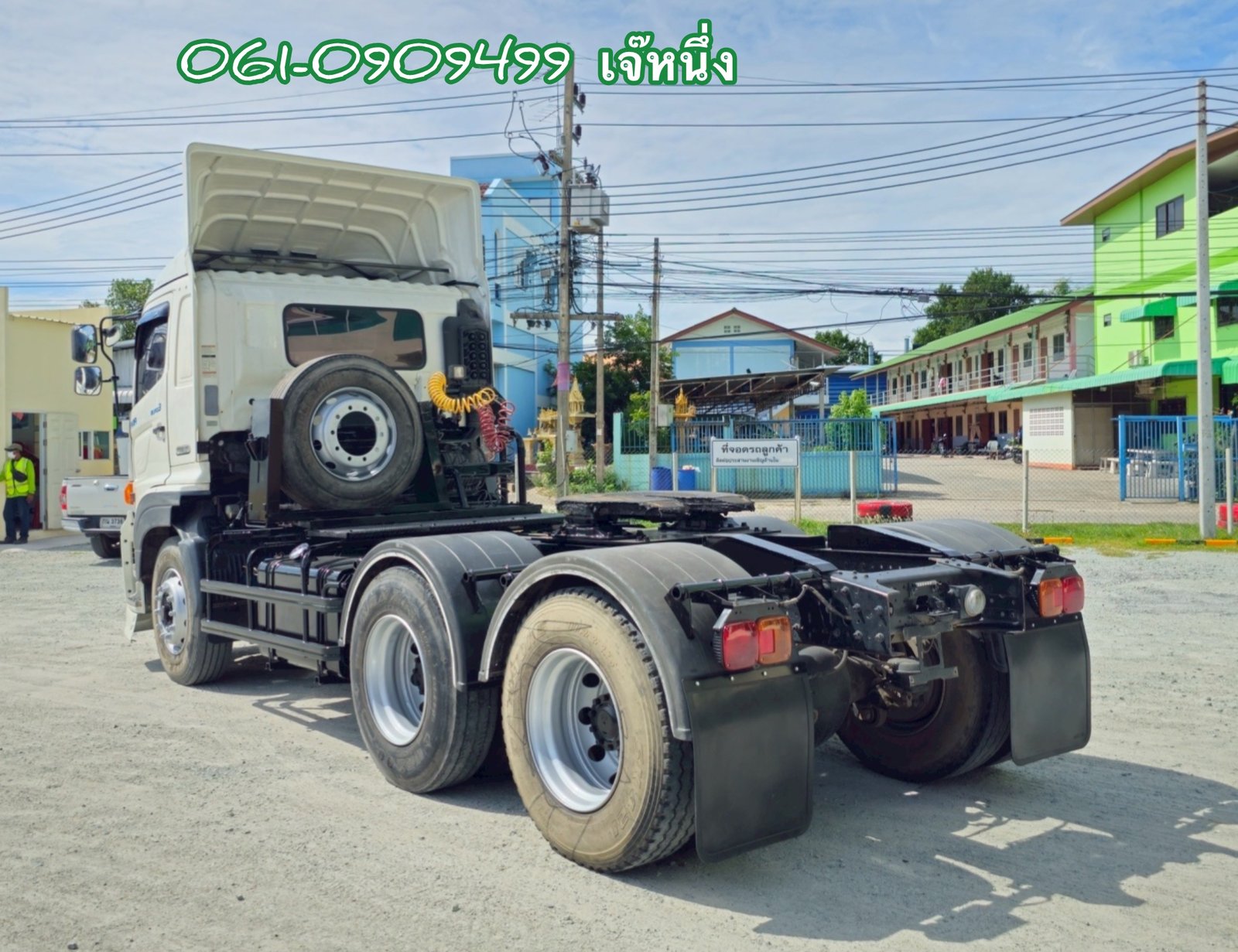 สิบล้อหัวลาก Hino Victor 344 แรงม้า ปี 59 (3875) สิบล้อหัวลาก Hino Victor 344 แรงม้า ปี 59 (3875)