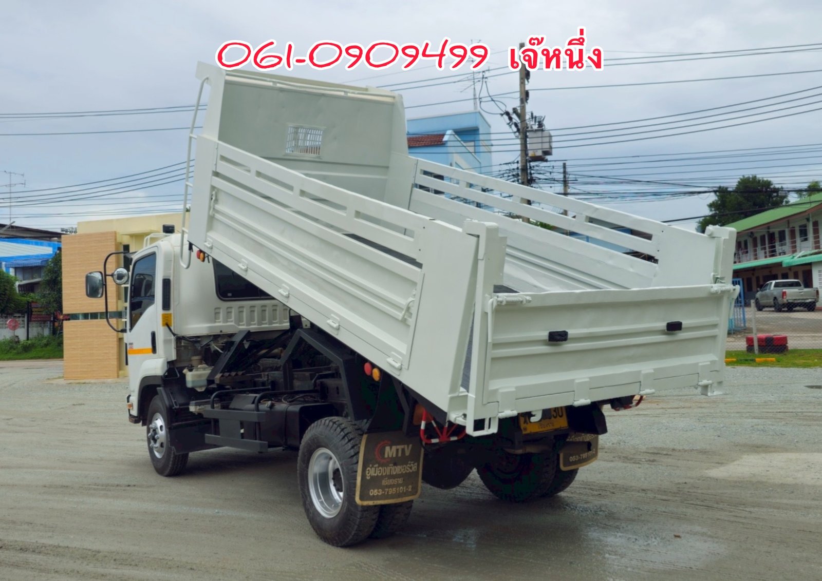 หกล้อดั้มพ์ Isuzu Frr 210 แรงม้า ปี 2565 (1030)