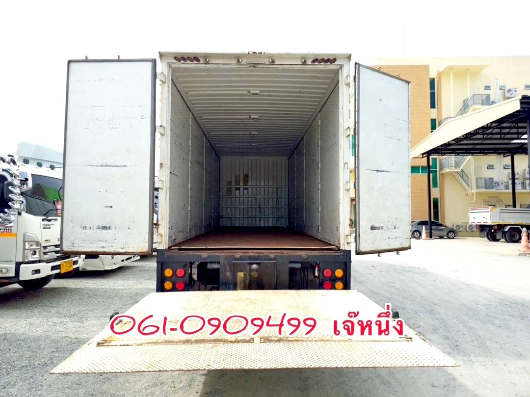 หกล้อตู้สิบบาน Isuzu Ftr 240 แรงม้า ปี 2564 (5105) หกล้อตู้สิบบาน Isuzu Ftr 240 แรงม้า ปี 2564 (5105)