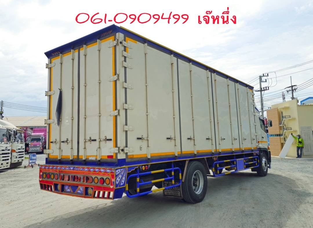 หกล้อตู้สิบบาน Hino Victor 240 แรงม้า ปี 2564 (3641) หกล้อตู้สิบบาน Hino Victor 240 แรงม้า ปี 2564 (3641)