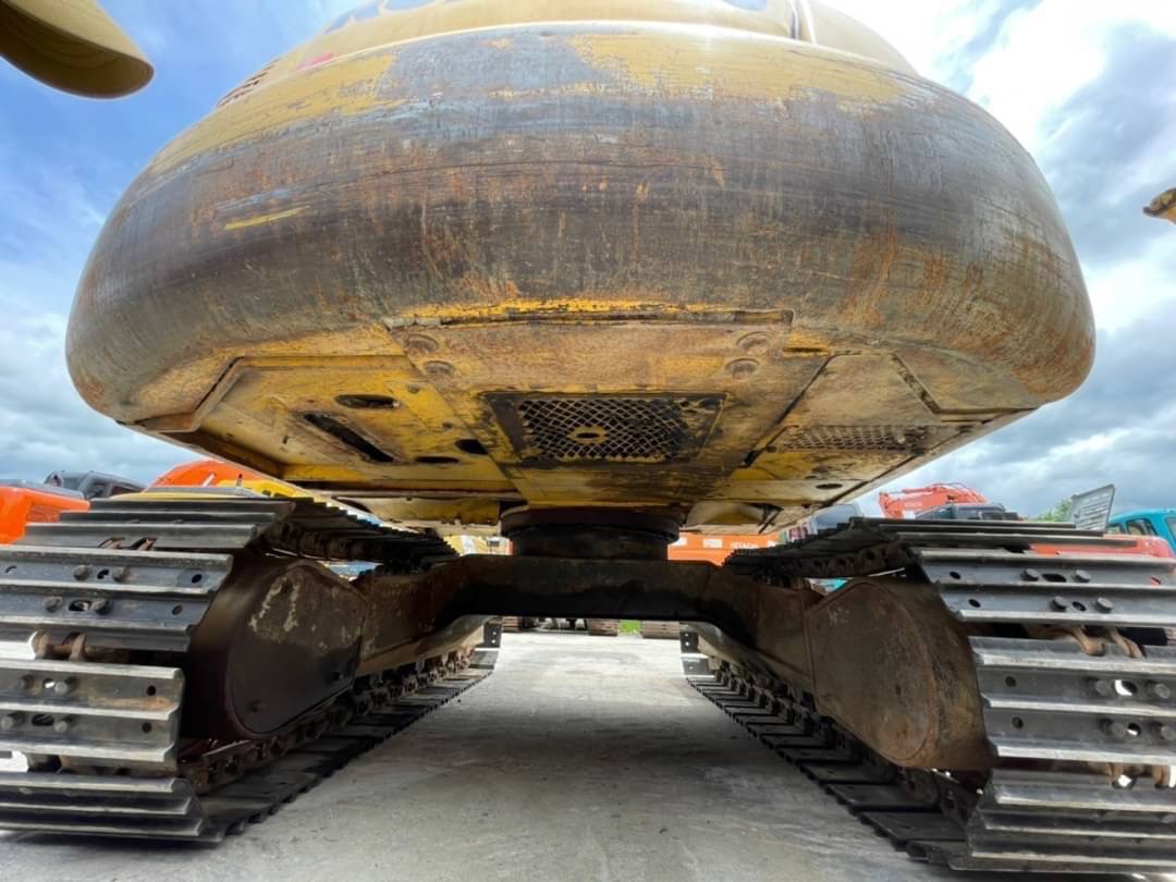 แบคโฮนำเข้ามา ยังไม่เคยใช้งานในไทย 635,000 บาท KOMATSU
