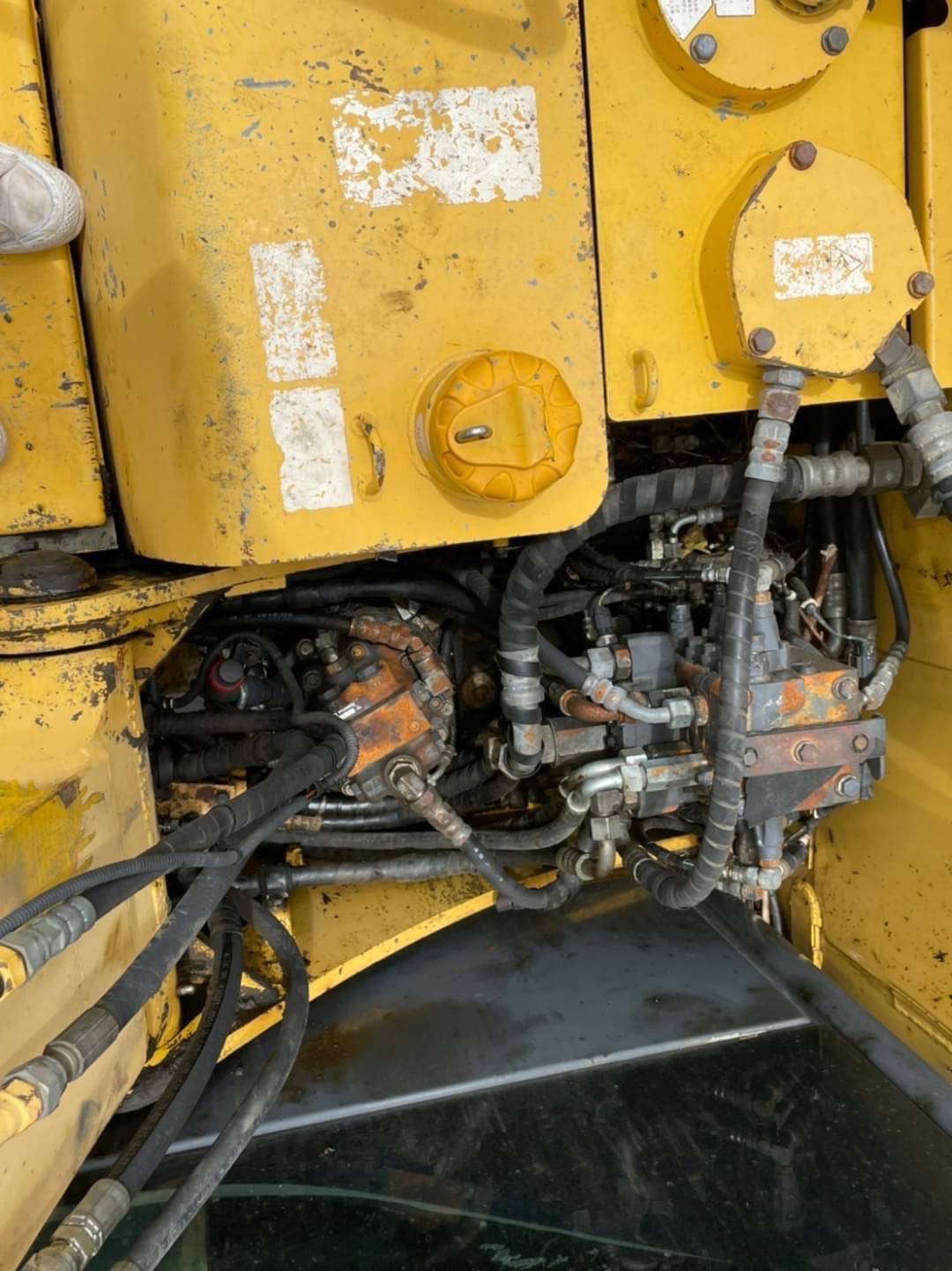 แบคโฮนำเข้ามา ยังไม่เคยใช้งานในไทย 635,000 บาท KOMATSU