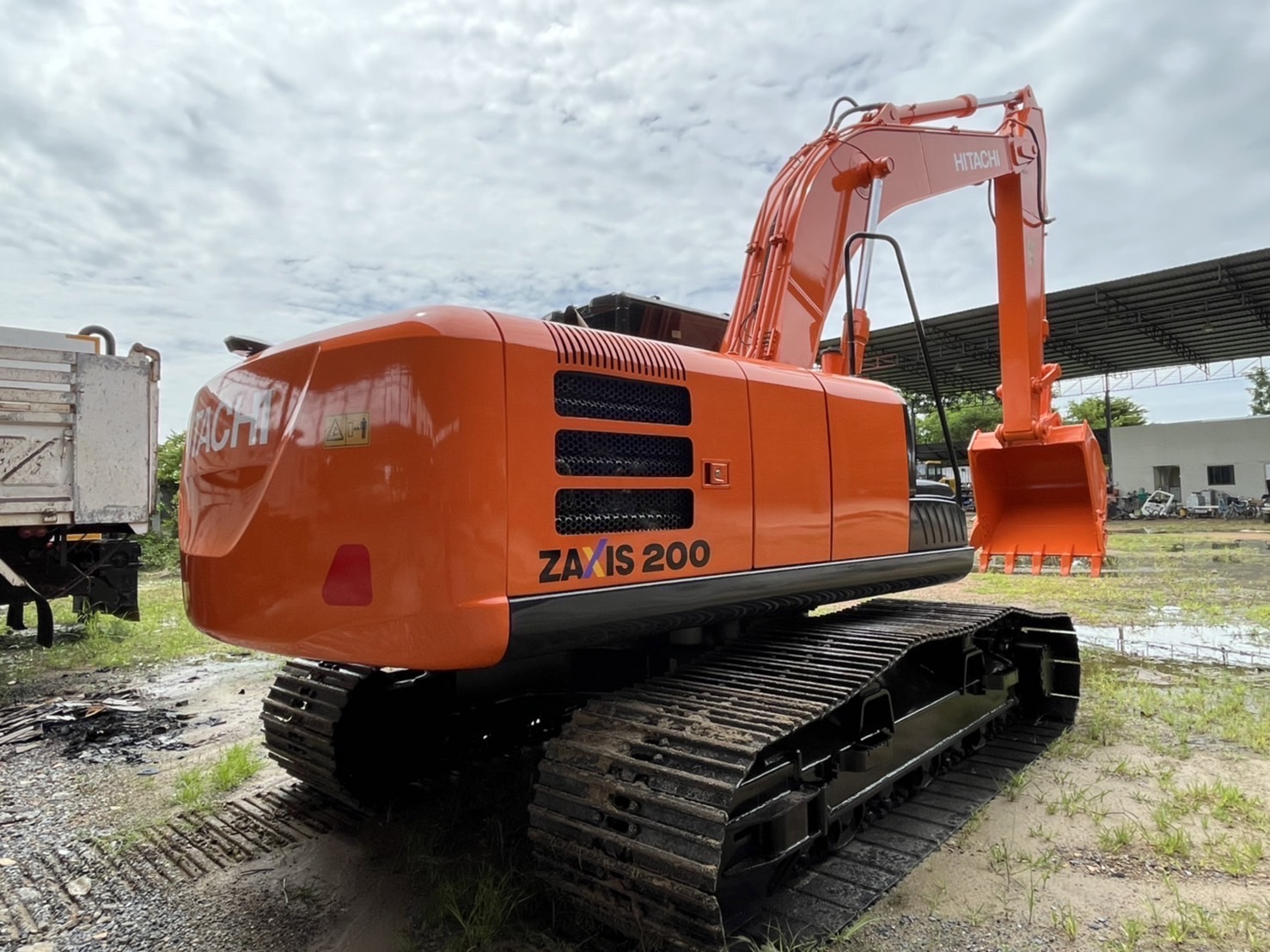 เดิม ๆ เจ้าของขับเอง 1,490,000 บาท HITACHI ZX200-5G