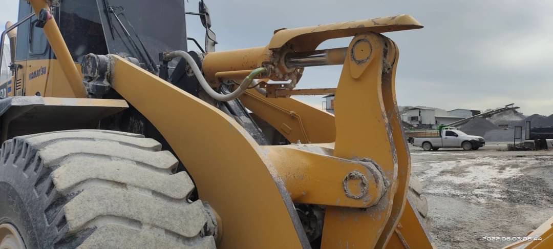 ของใหญ่ ๆ สวย ๆ เดิมๆ ดูแลดี ๆ มาฝาก 2,390,000 บาท KOMATSU