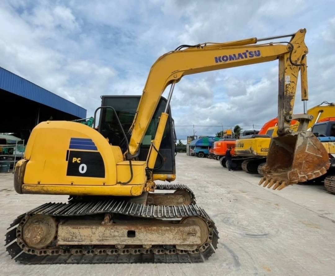 แบคโฮนำเข้ามา ยังไม่เคยใช้งานในไทย 635,000 บาท KOMATSU
