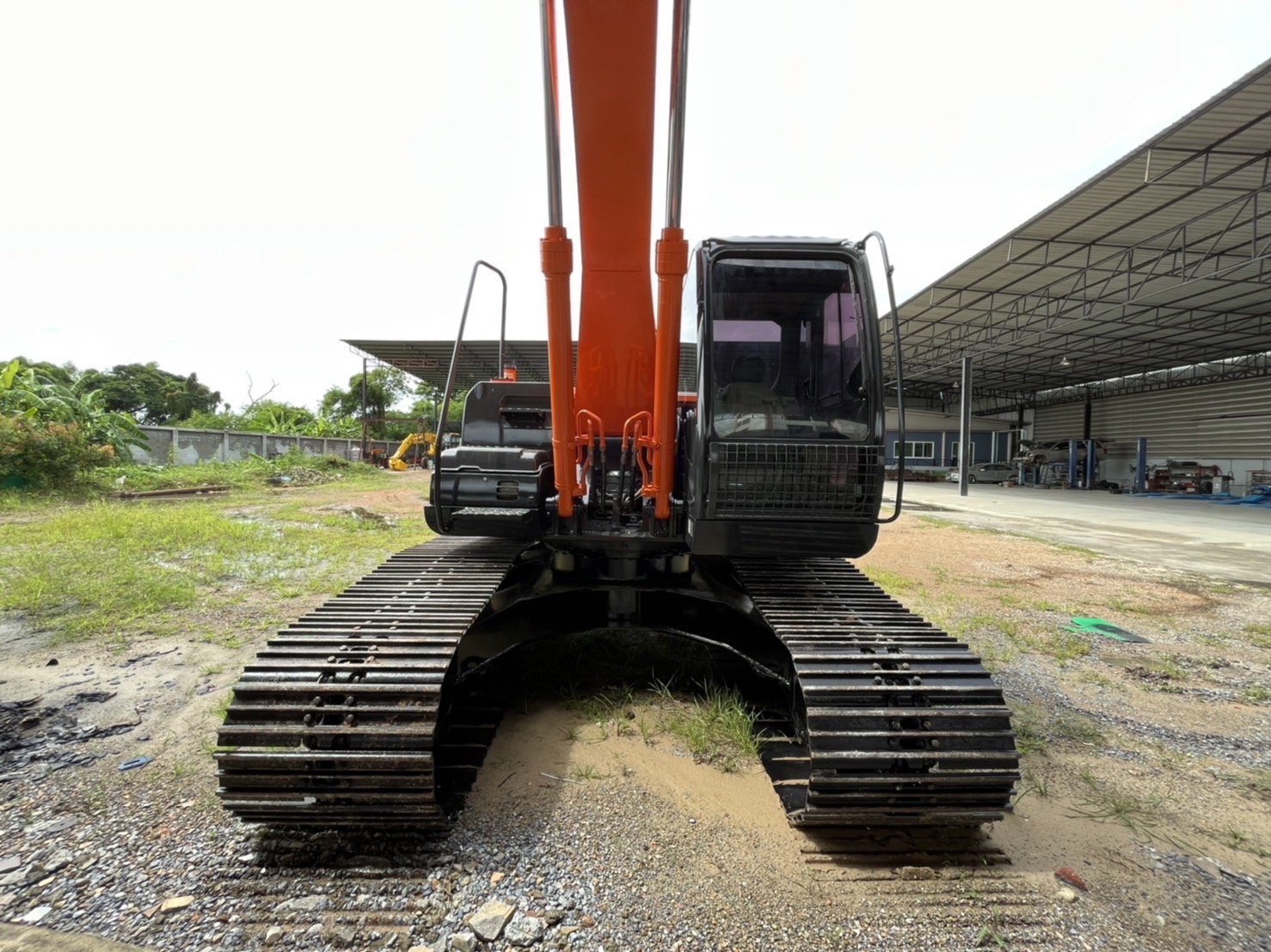 เดิม ๆ เจ้าของขับเอง 1,490,000 บาท HITACHI ZX200-5G