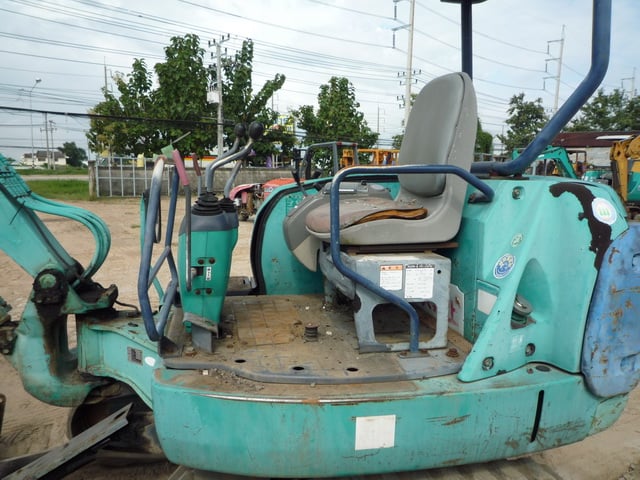 รถขุด KOMATSU PC27R-8 ลดราคา สภาพพร้อมใช้งาน