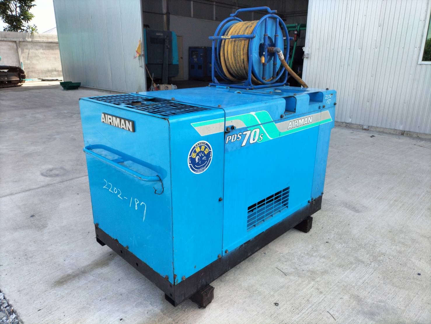 ปั๊มลม AIRMAN PDS70S นำเข้าจากยี่ปุ่น ไม่เคยใช้งานในไทย ปั๊มลม AIRMAN PDS70S นำเข้าจากยี่ปุ่น ไม่เคยใช้งานในไทย