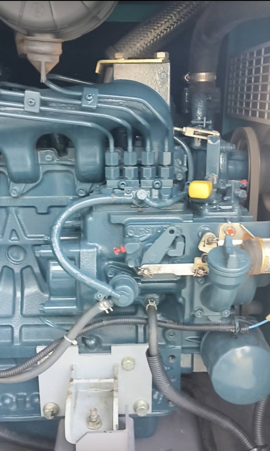 เครื่องปั่นไฟ 25kva DENYO DCA-25ESK ชั่วโมง: 1,746