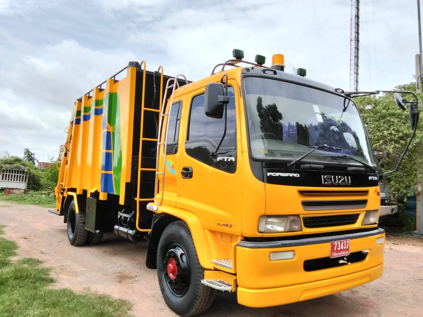รถขยะ ISUZU 6ล้อ เดก้า200แรง ยูโร2 ปี48 #1 รถขยะ ISUZU 6ล้อ เดก้า200แรง ยูโร2 ปี48 #1
