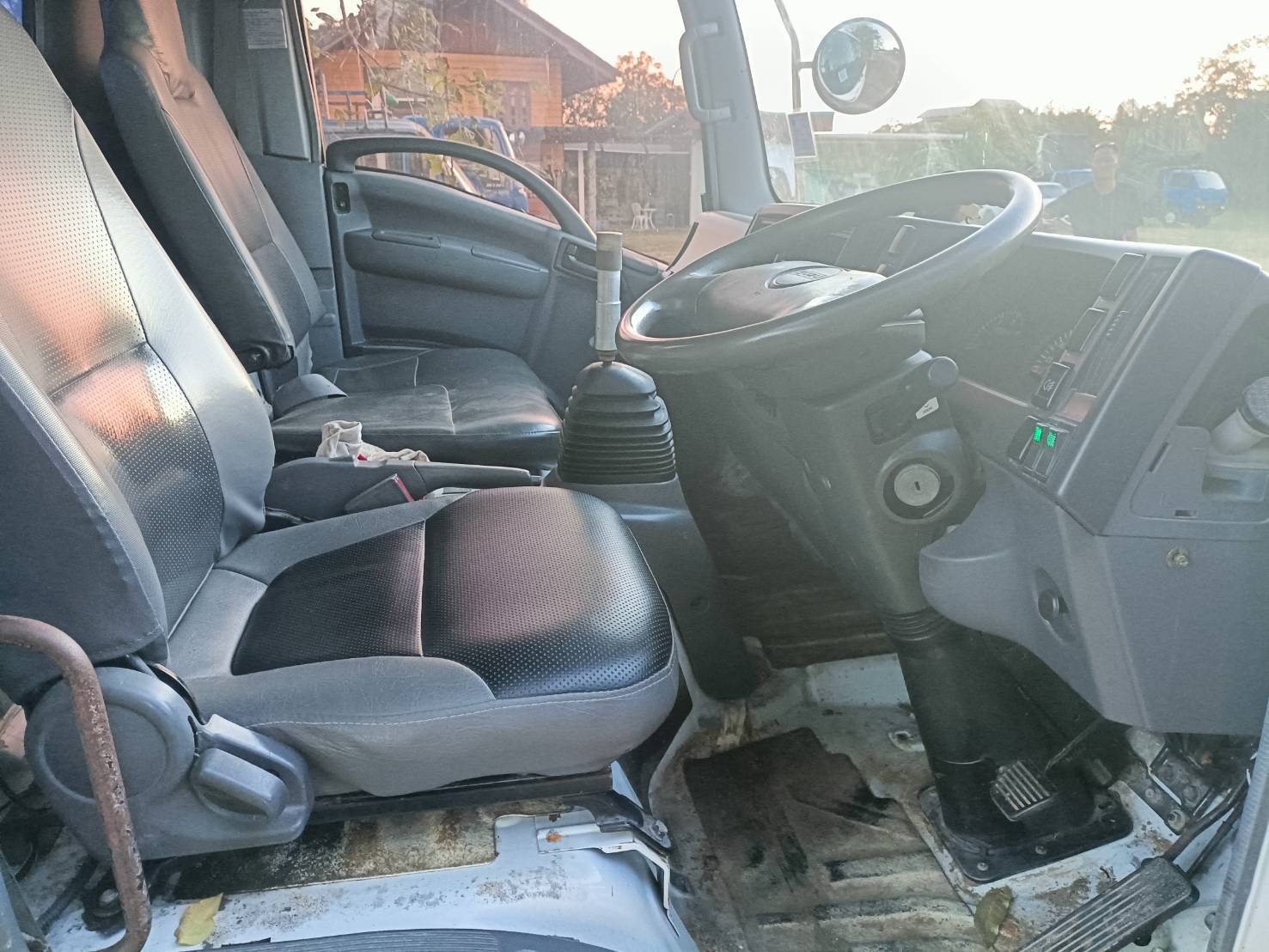 ISUZU NPR150 ปี53 กระบะเหล็ก