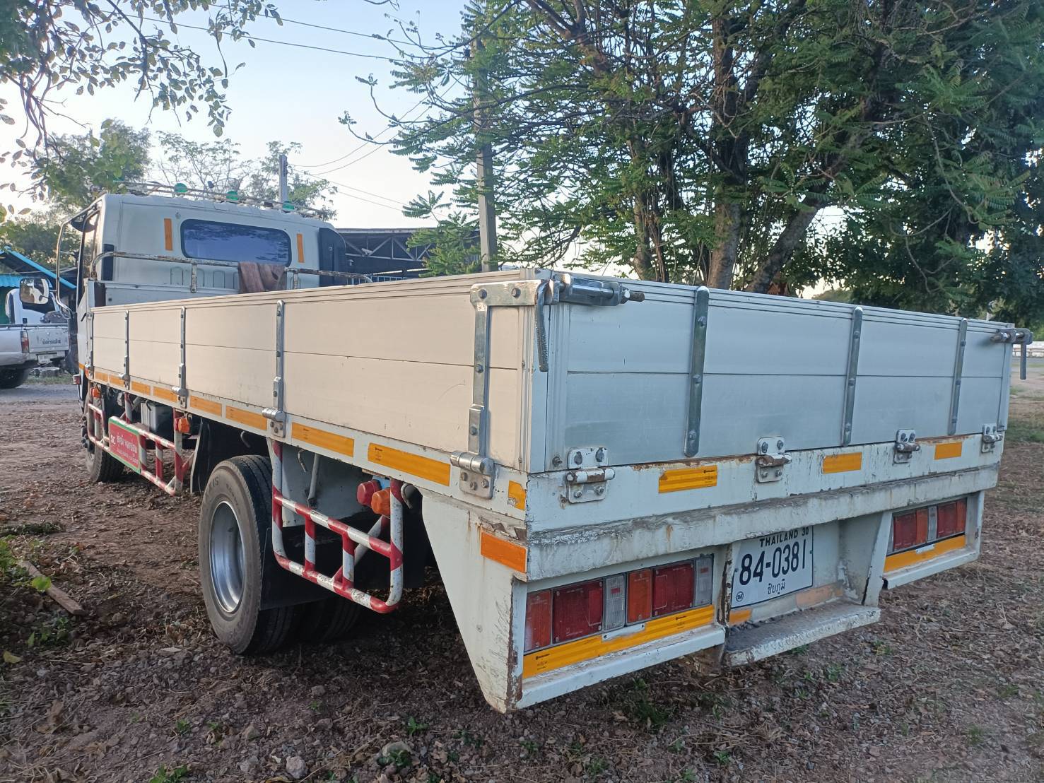 ISUZU NPR150 ปี53 กระบะเหล็ก