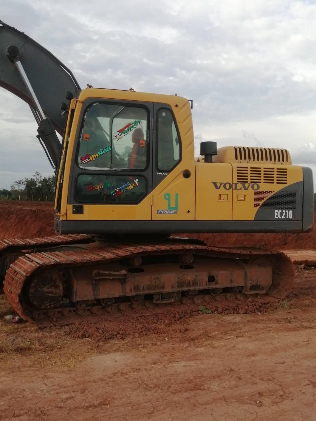 แบคโฮ VOLVO EC210B พร้อมใช้งาน