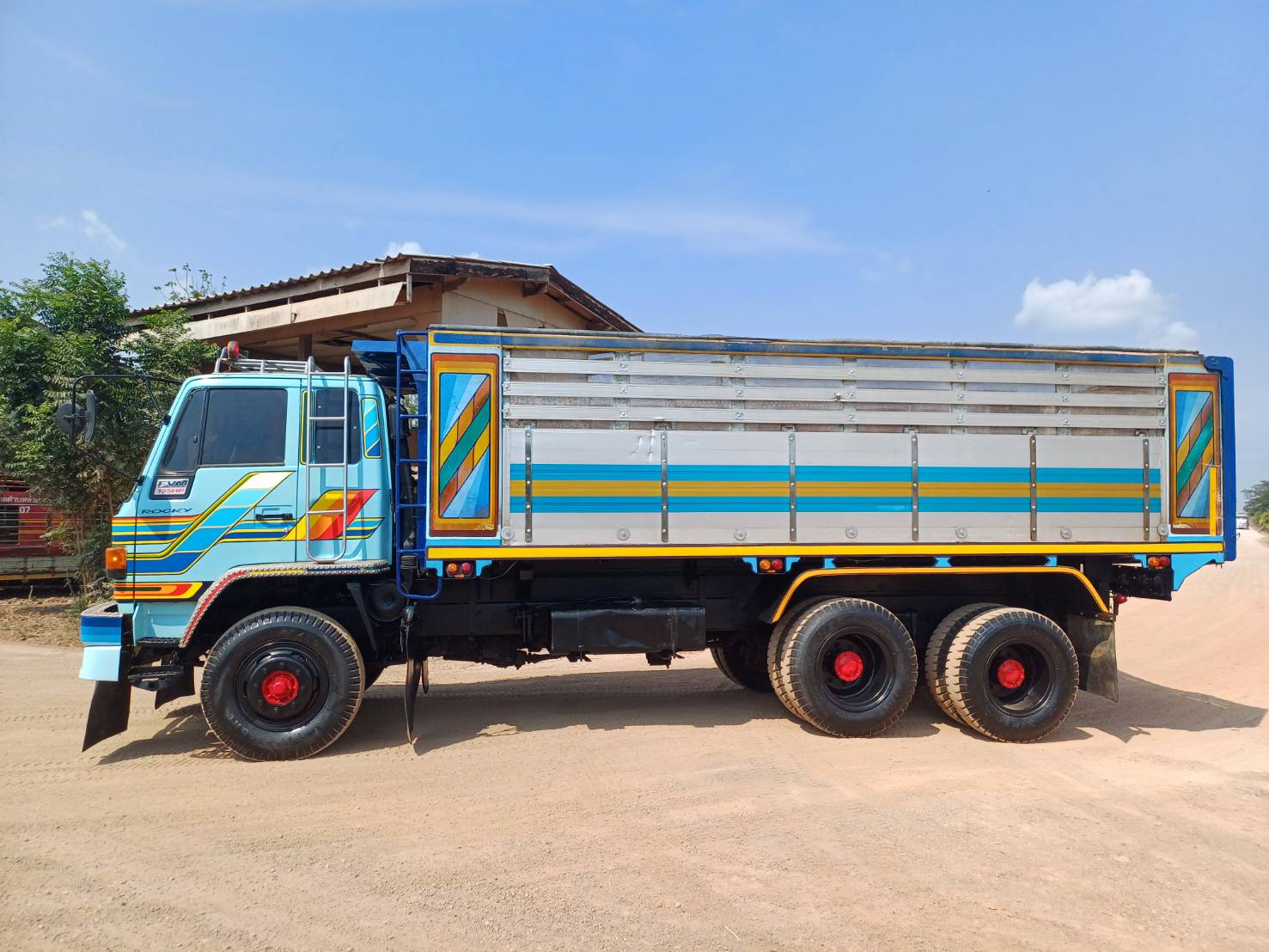 ISUZU FVM 10ล้อ ดั้ม 2เพลาปี41 ISUZU FVM 10ล้อ ดั้ม 2เพลาปี41