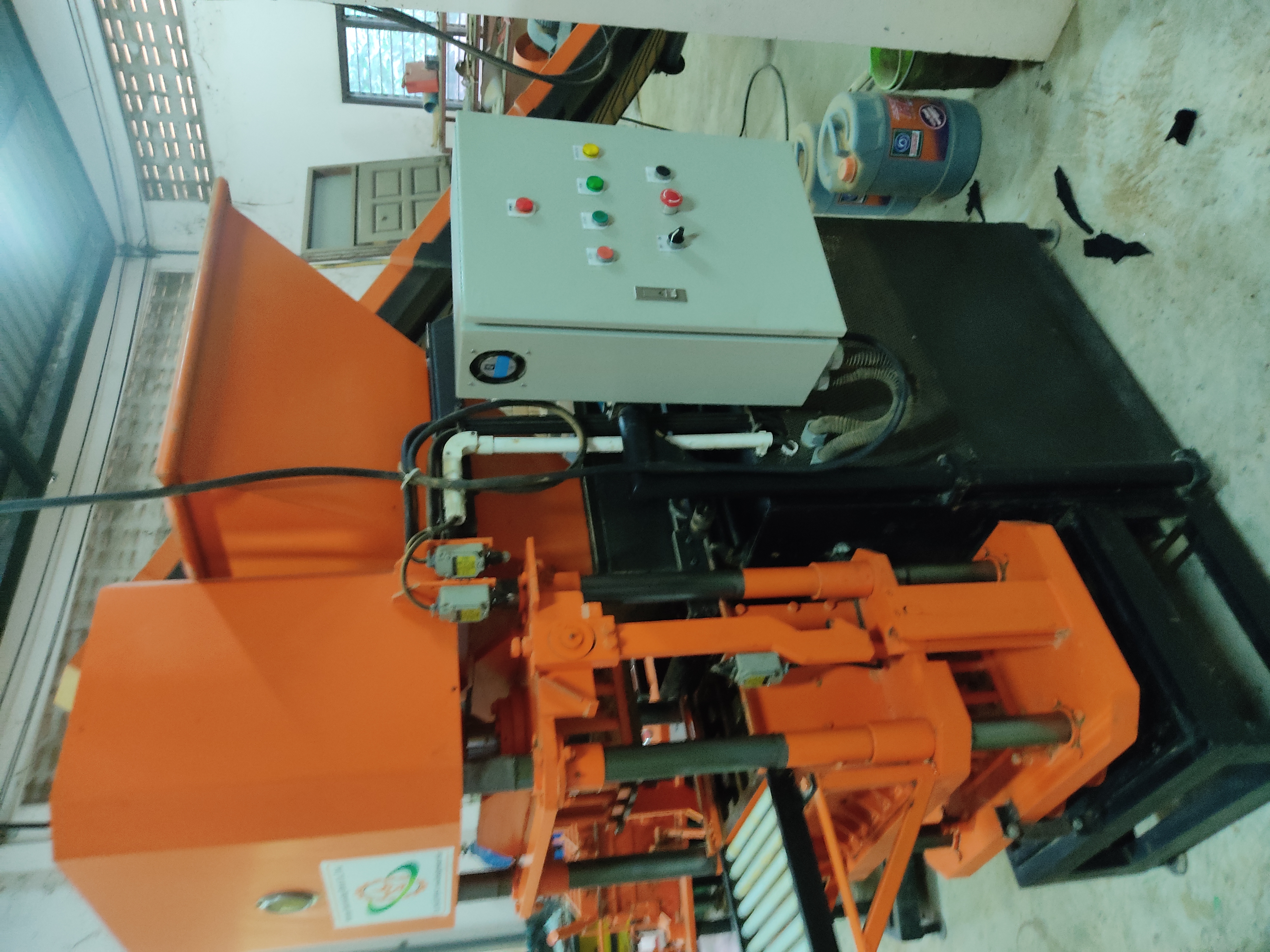 เครื่องทำอิฐประสานครบชุด