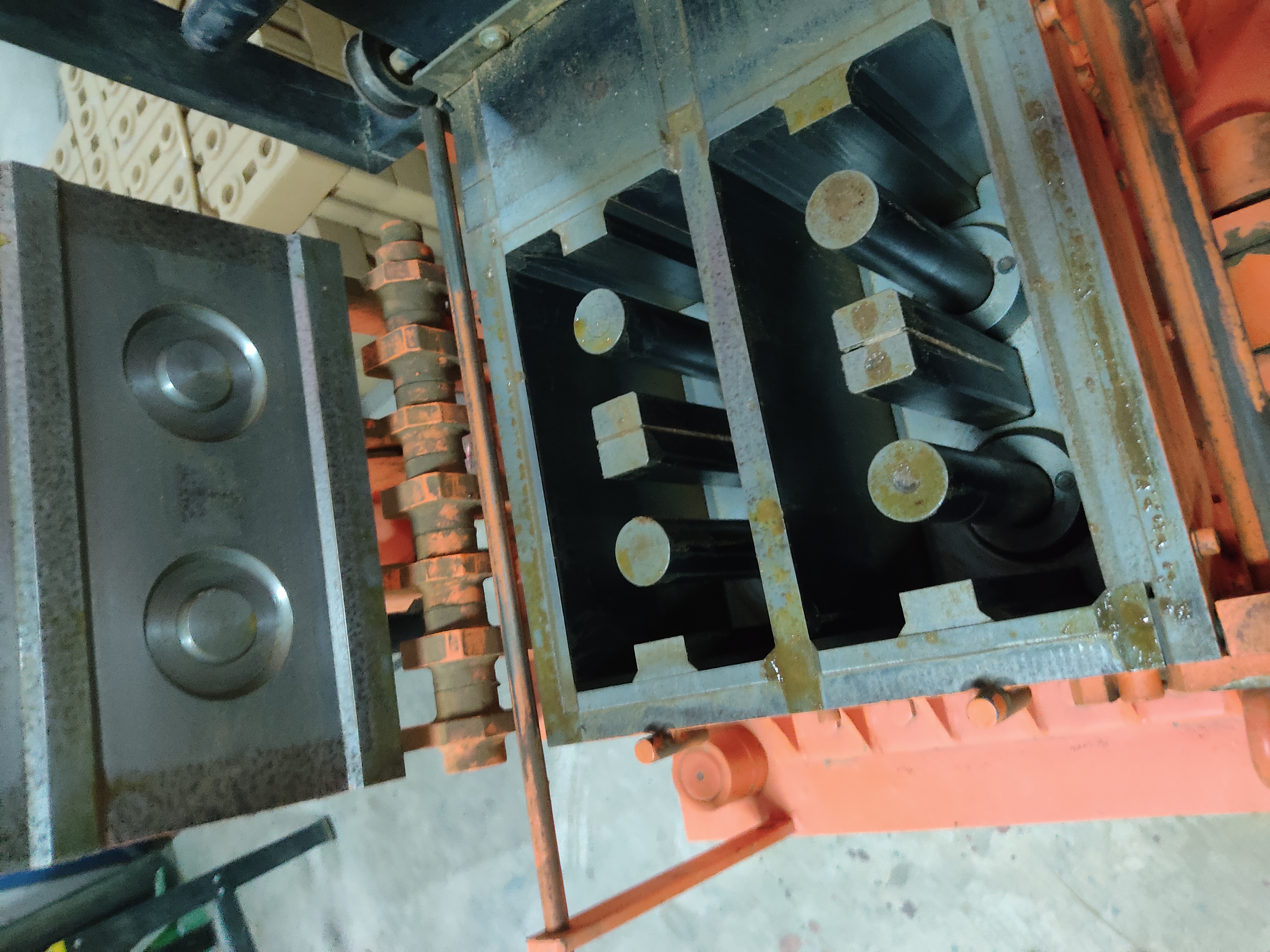 เครื่องทำอิฐประสานครบชุด