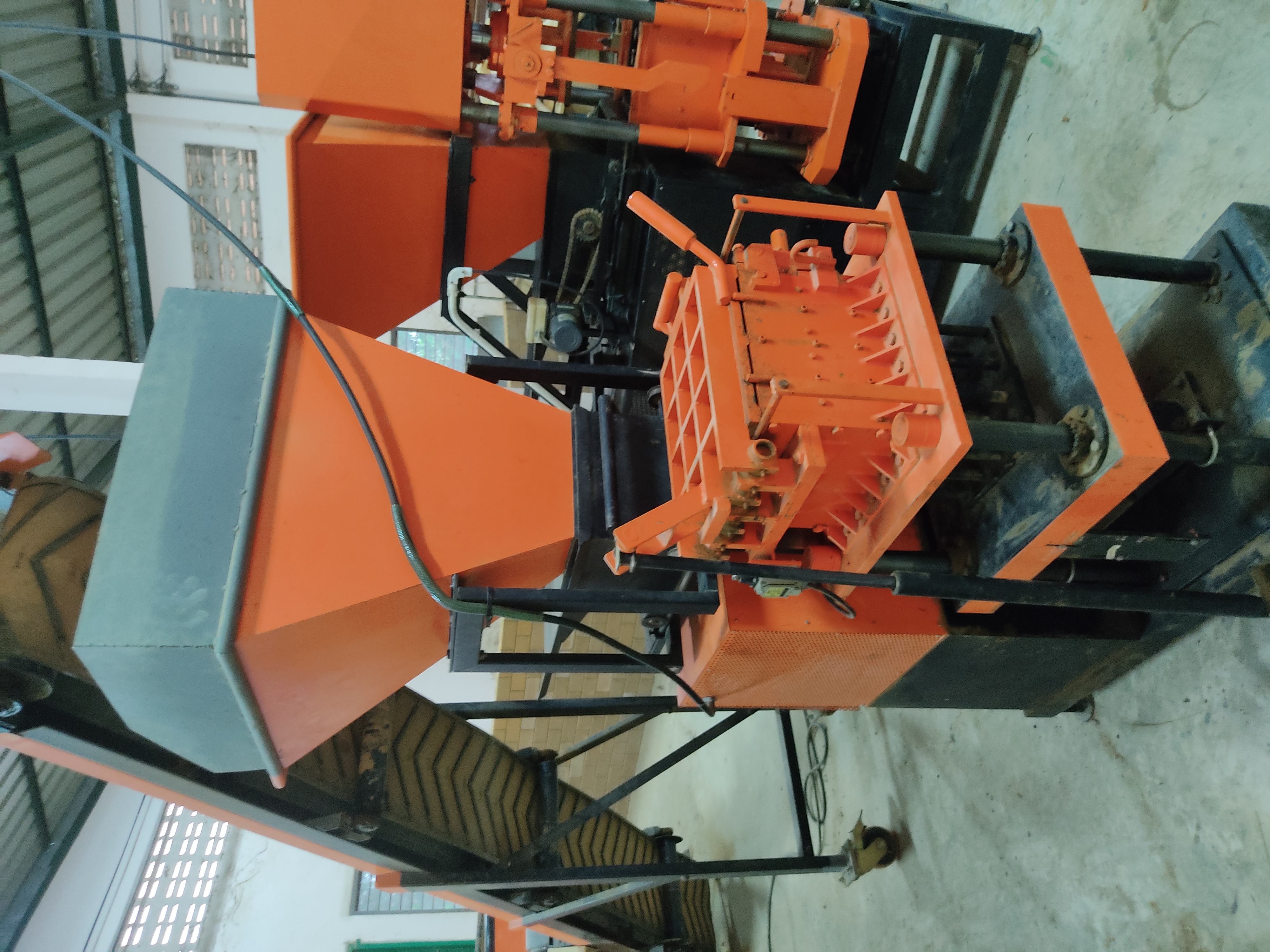 เครื่องทำอิฐประสานครบชุด